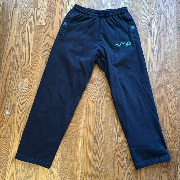 Give’r (made in Jackson Hole, WY) women’s black fleece sweatpants size small - Picture 1 of 6